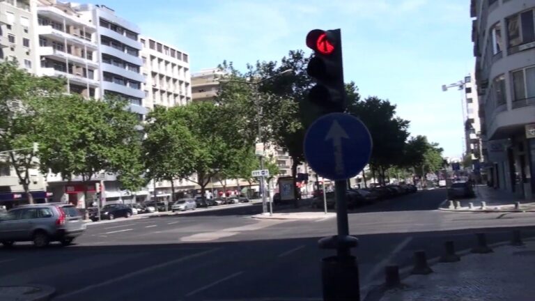 Explorando a Avenida da Rep&uacute;blica em Lisboa