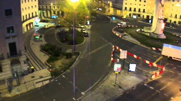 Pra&ccedil;a Francisco S&aacute; Carneiro: Um Espa&ccedil;o P&uacute;blico de Refer&ecirc;ncia