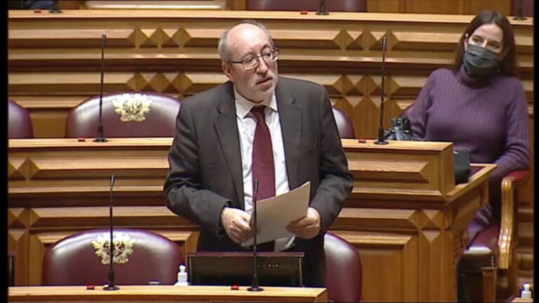 Prorroga&ccedil;&atilde;o do prazo para compra de cofre para armas